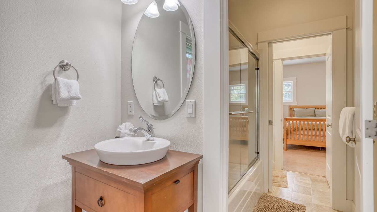 Photo of Bathroom in Gearhart