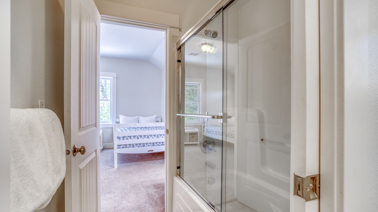 Photo of Bathroom in Gearhart