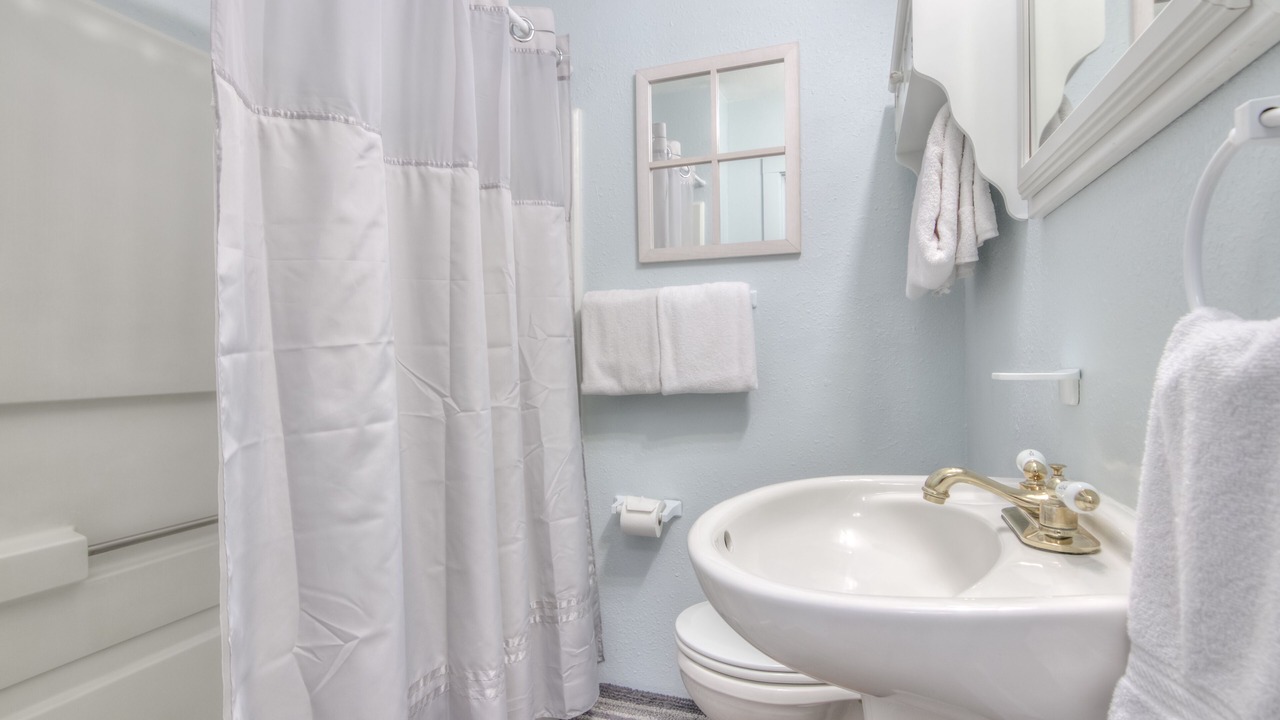 Photo of Bathroom in Lincoln City