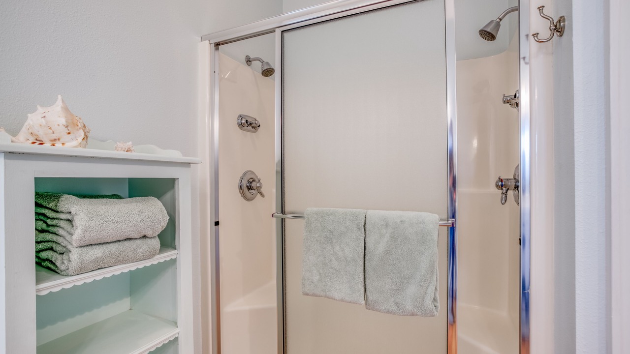 Photo of Bathroom in Lincoln Beach