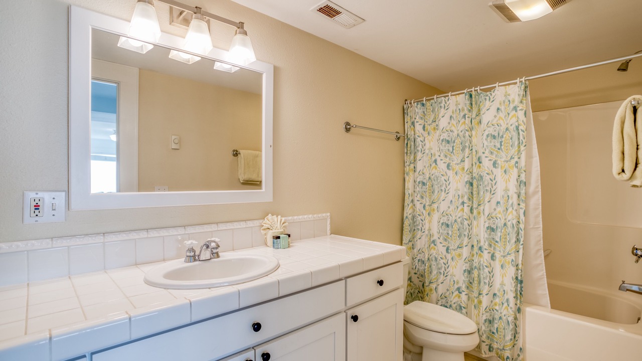 Photo of Bathroom in Lincoln Beach