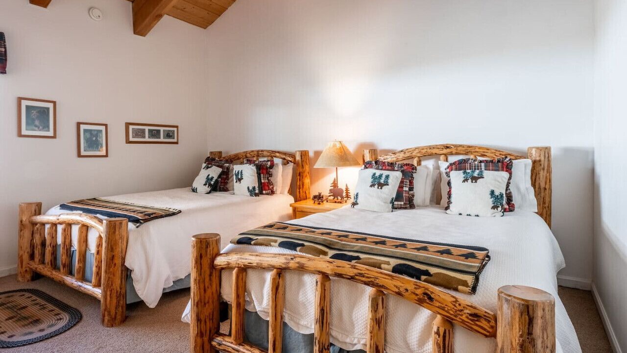 Photo of Bedroom in June Lake