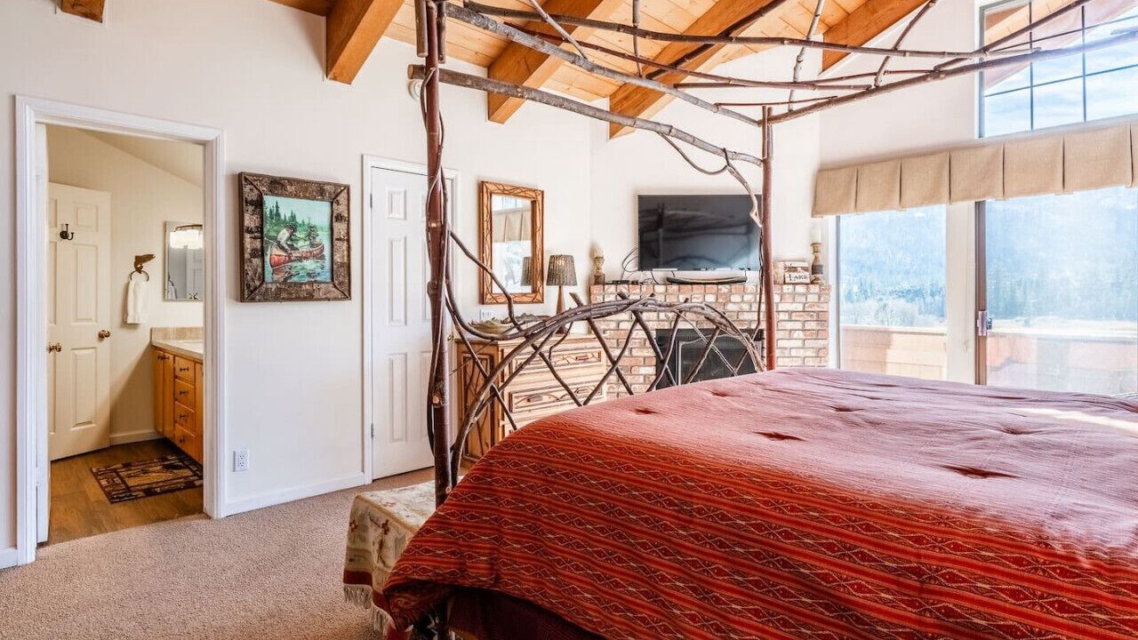 Photo of Bedroom in June Lake