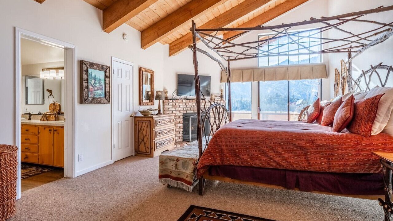 Photo of Bedroom in June Lake