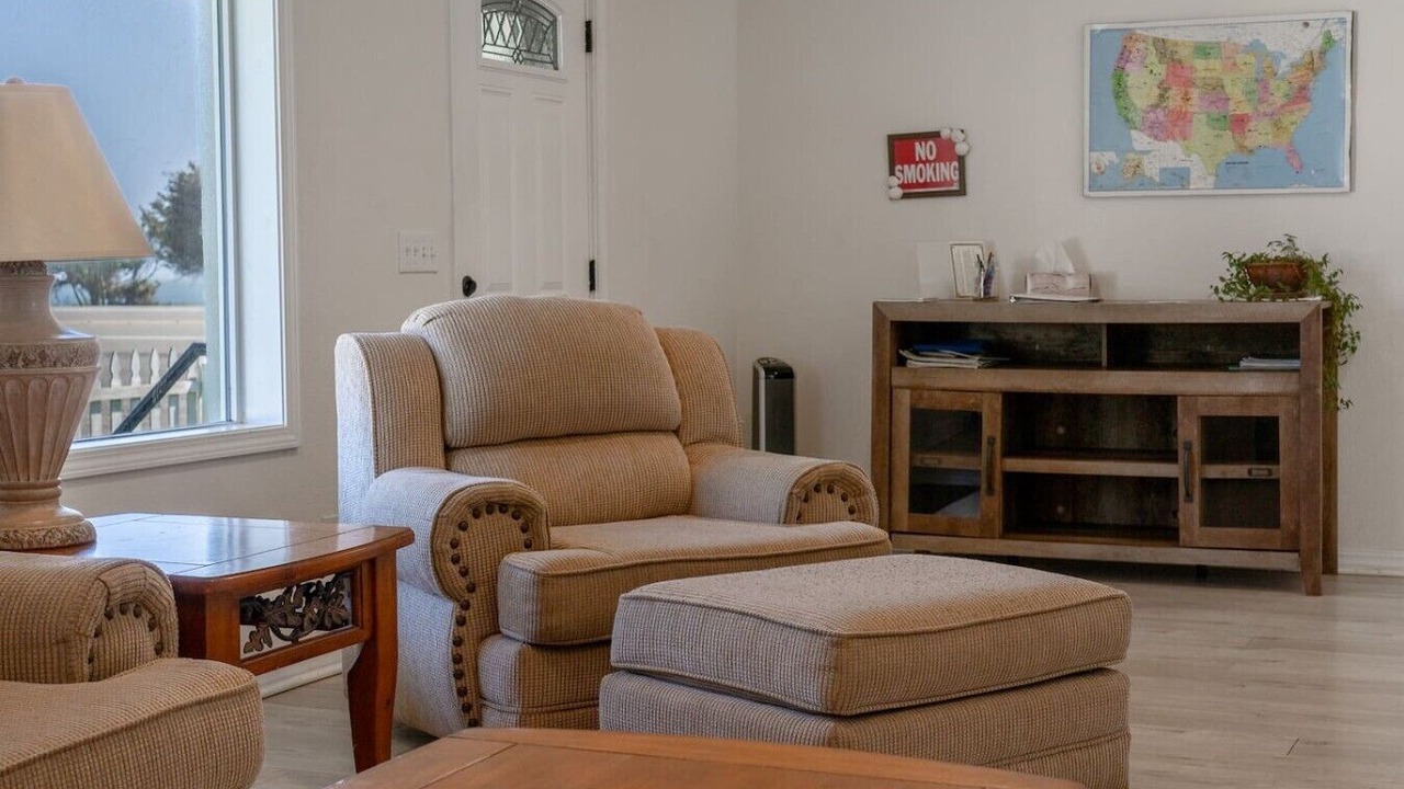 Photo of Livingroom in Bertsch-Oceanview