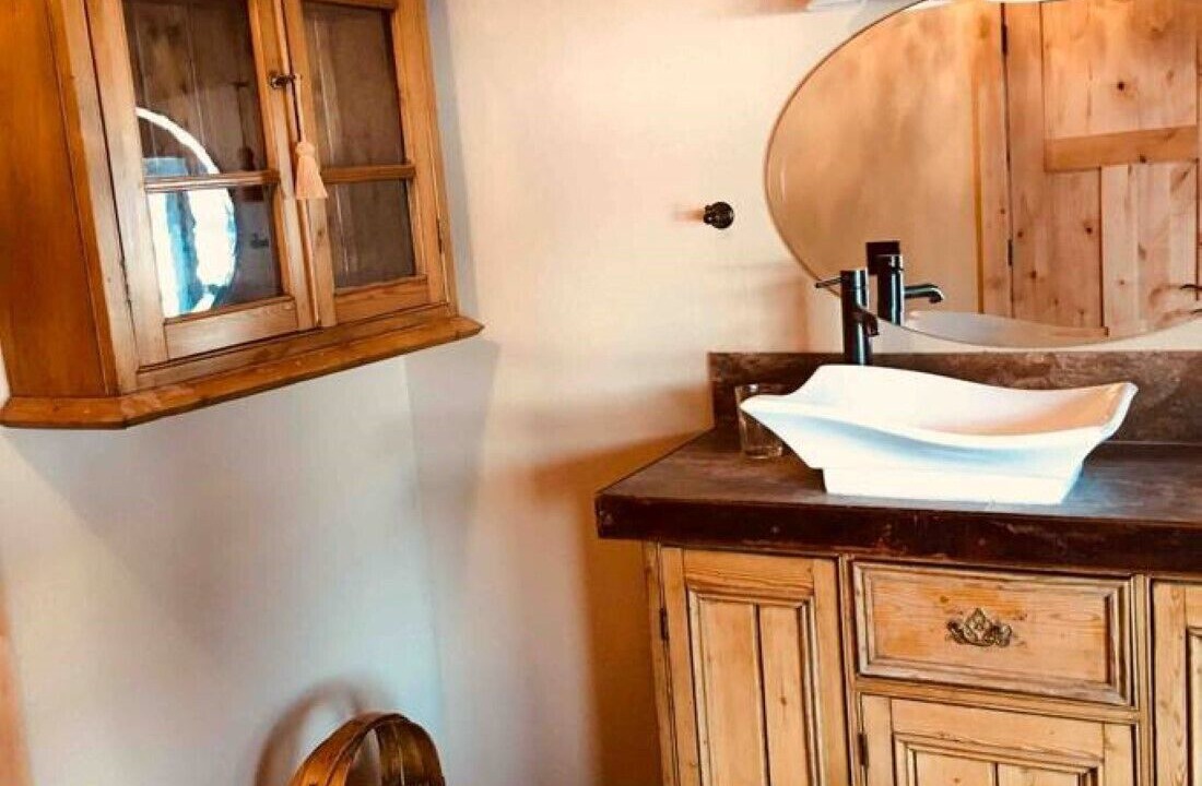 Photo of Bathroom in Sisters