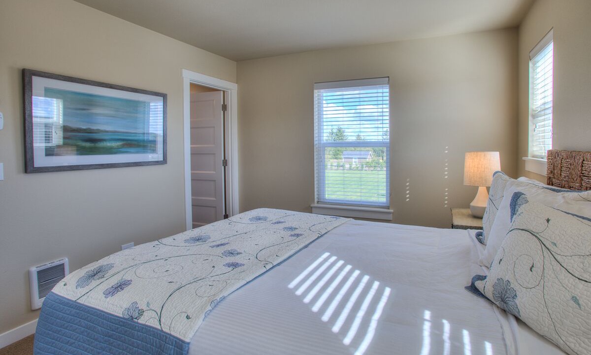Photo of Bedroom in Ocean Shores