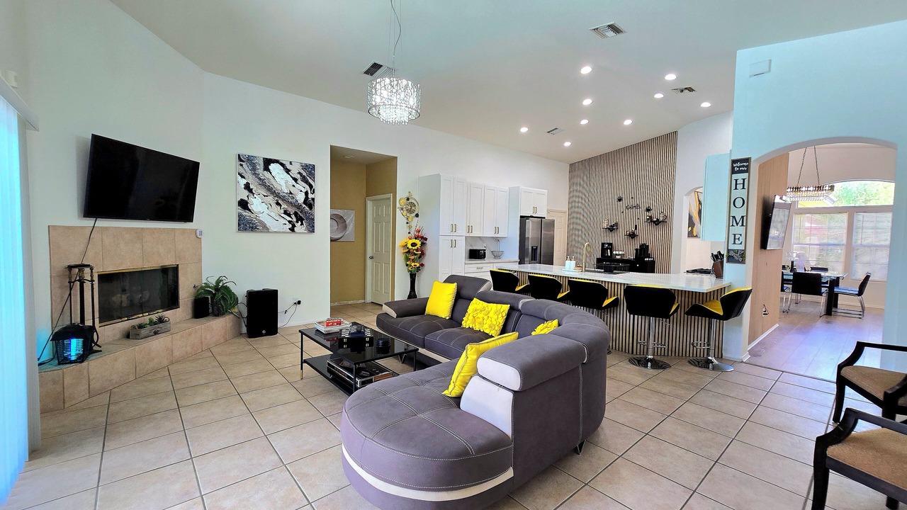 Photo of Livingroom in Cathedral City