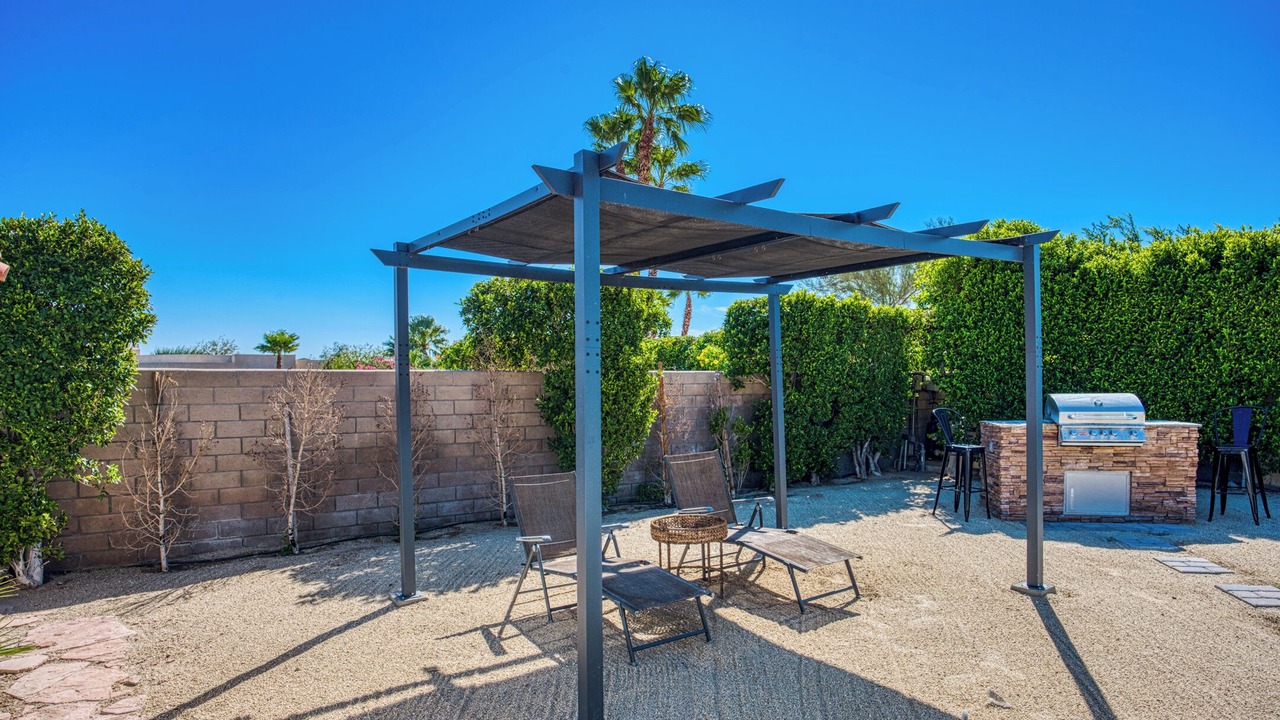 Photo of Patio Balcony in Desert Park Estates