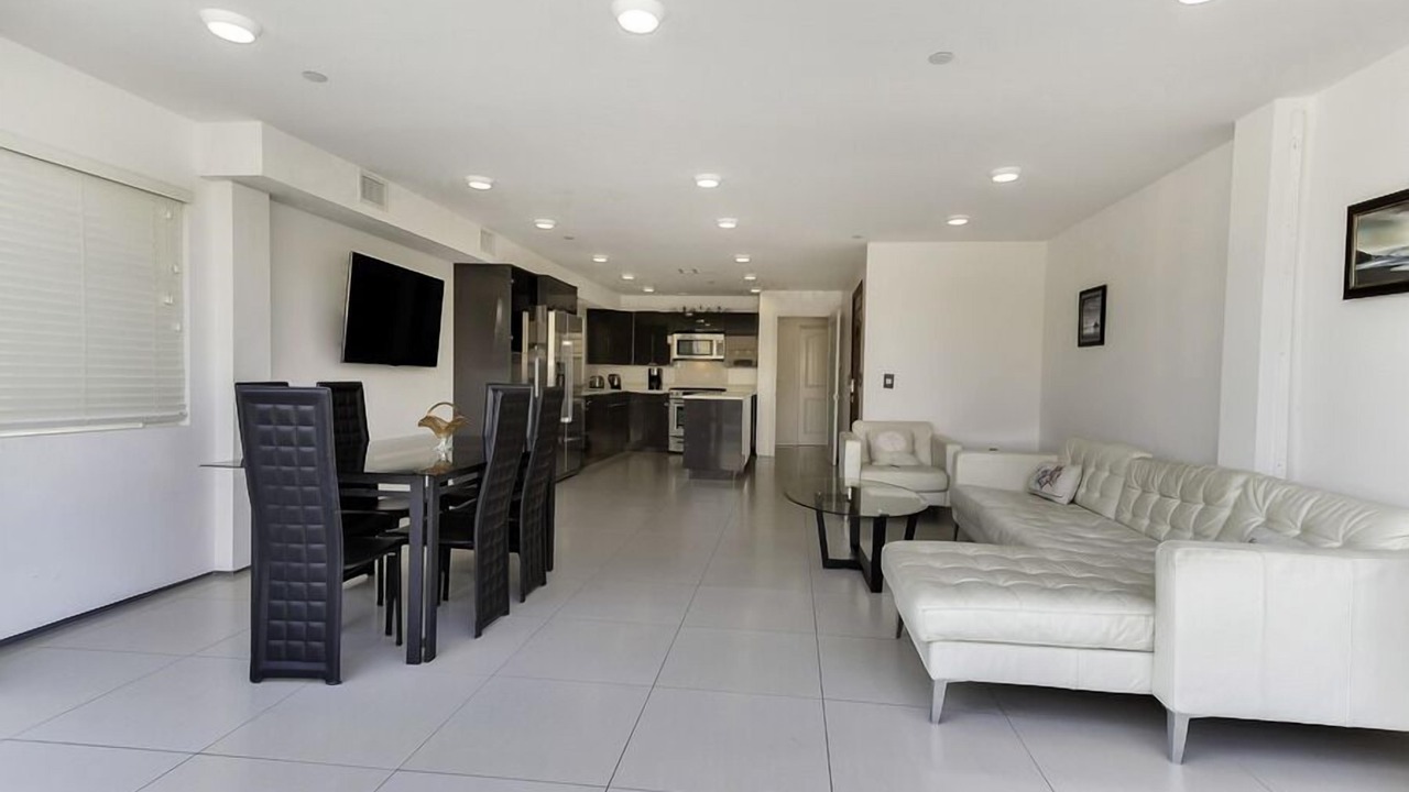 Photo of Livingroom in West Newport