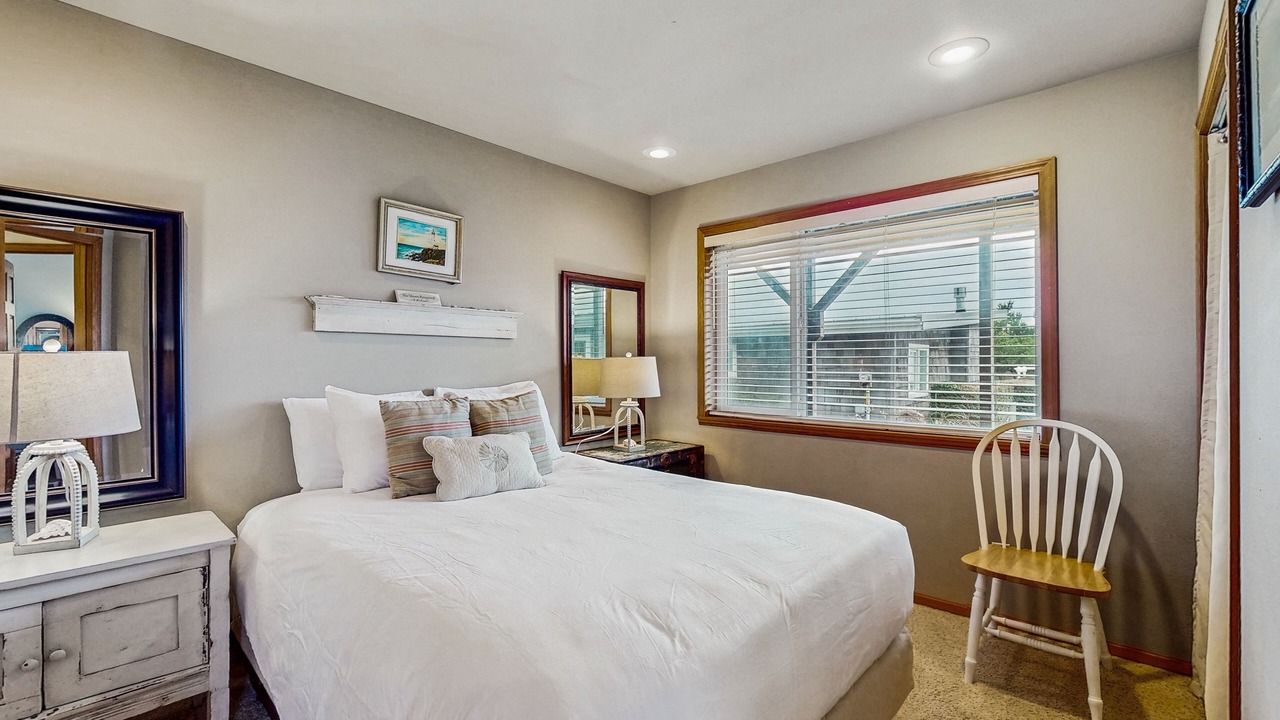 Photo of Bedroom in Pacific Beach