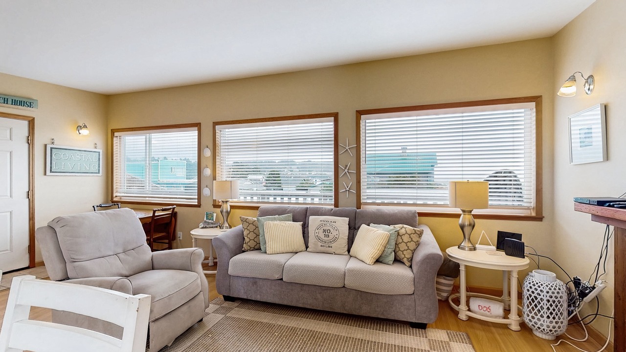 Photo of Livingroom in Pacific Beach