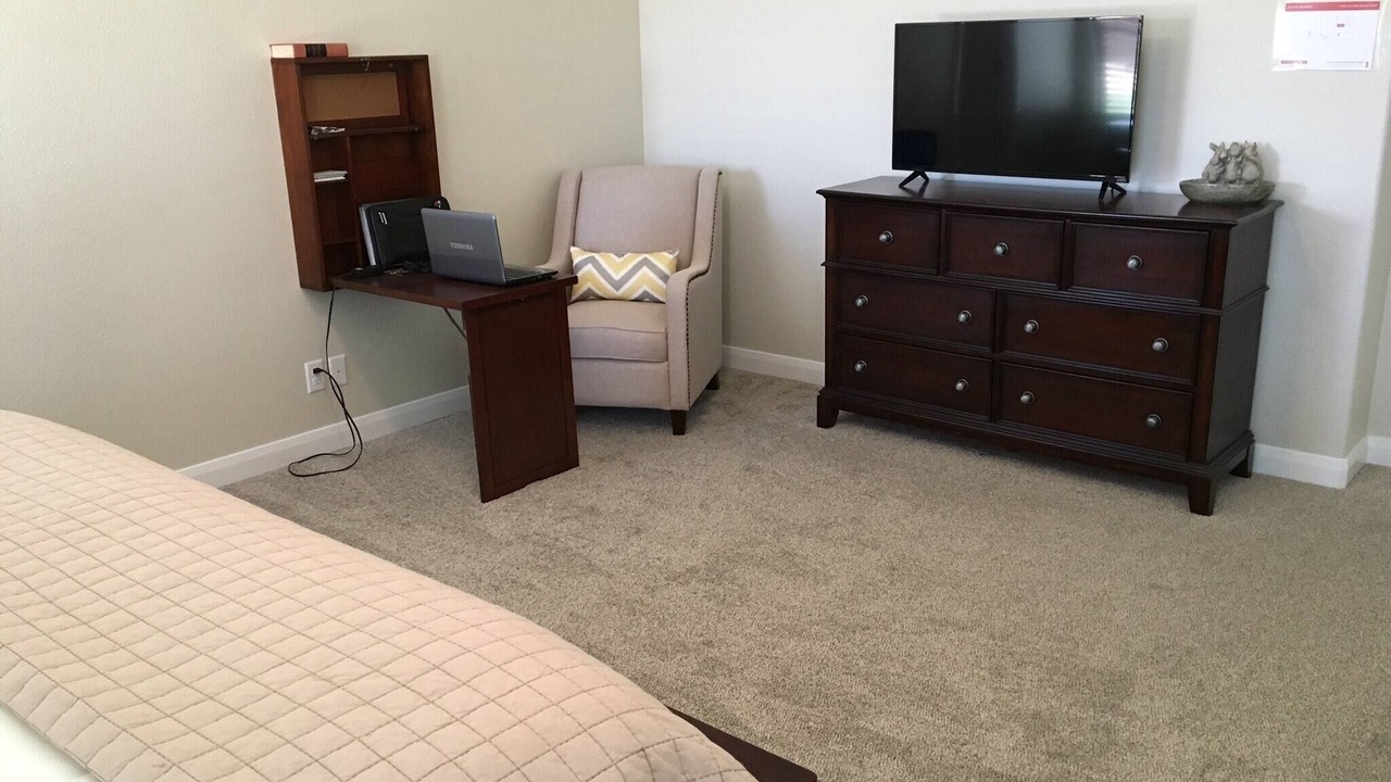 Photo of Bedroom in Hurricane