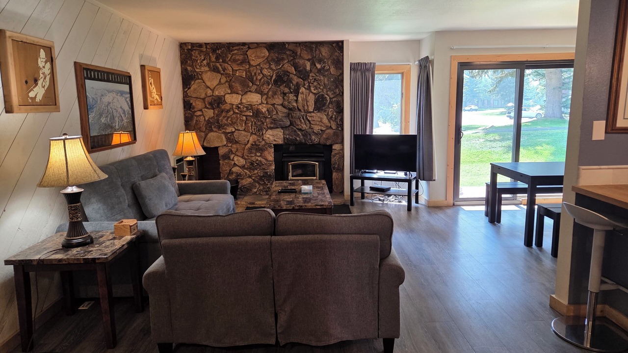 Photo of Livingroom in Mammoth Lakes