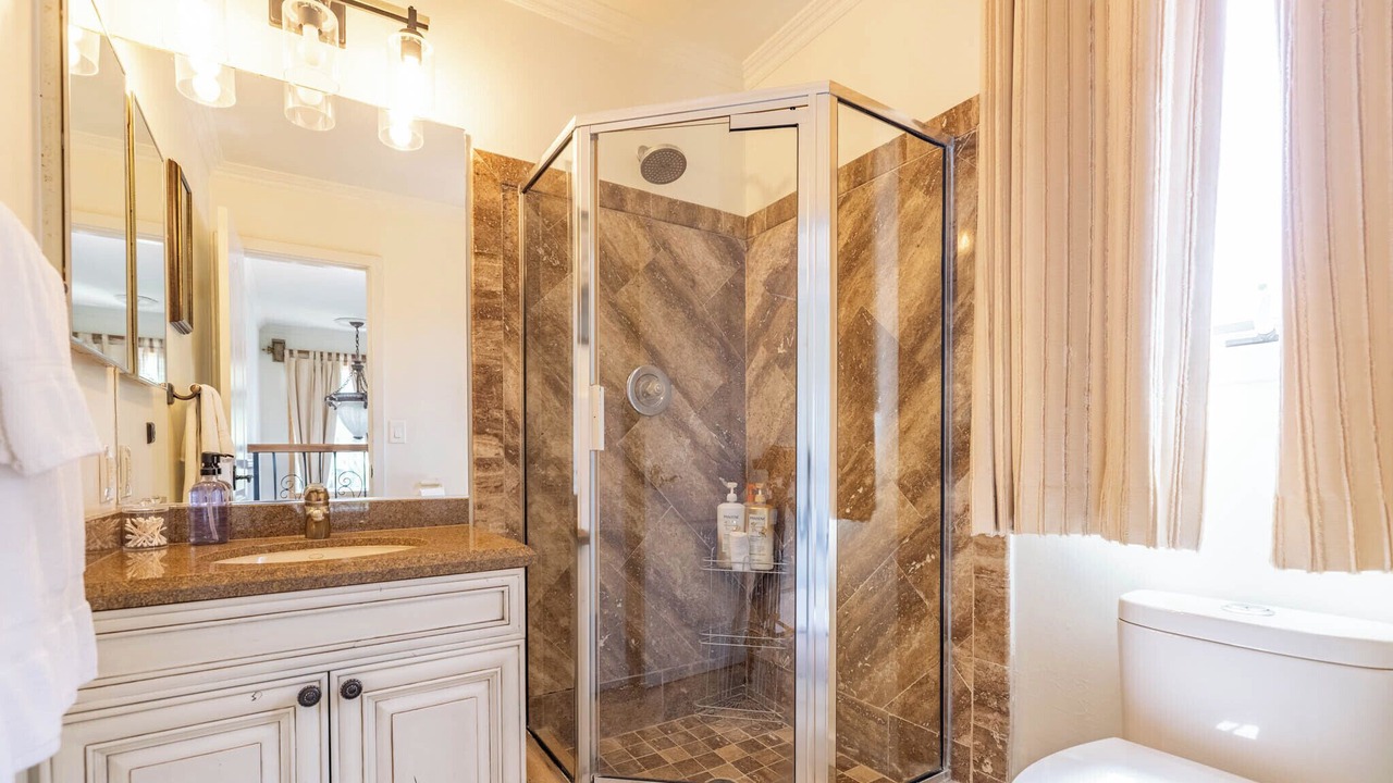 Photo of Bathroom in Bay Park