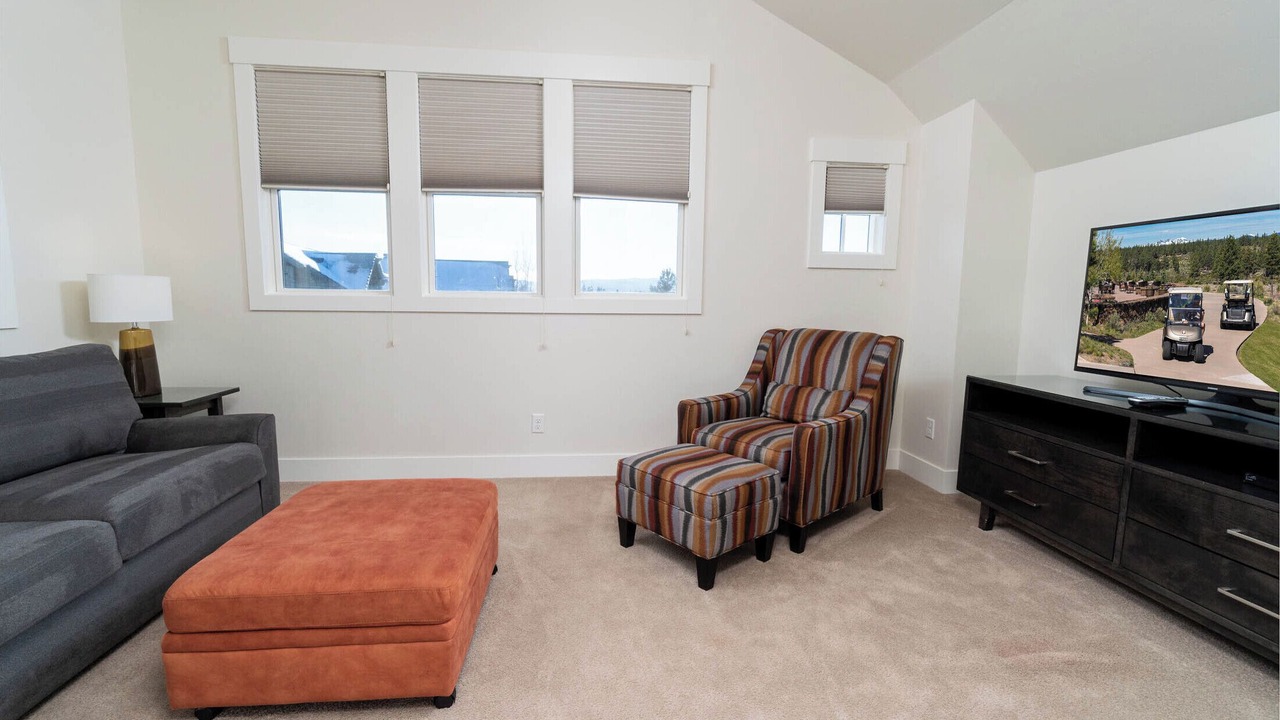 Photo of Livingroom in Bend