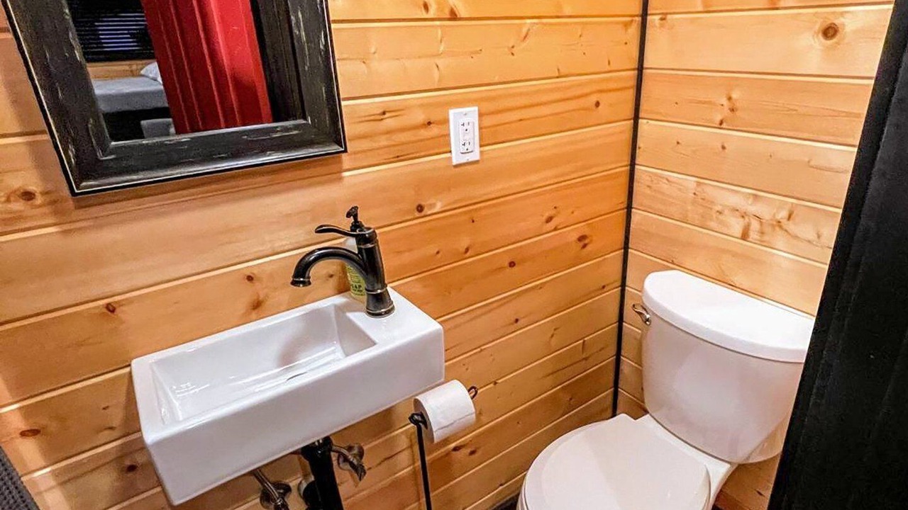 Photo of Bathroom in Waldport