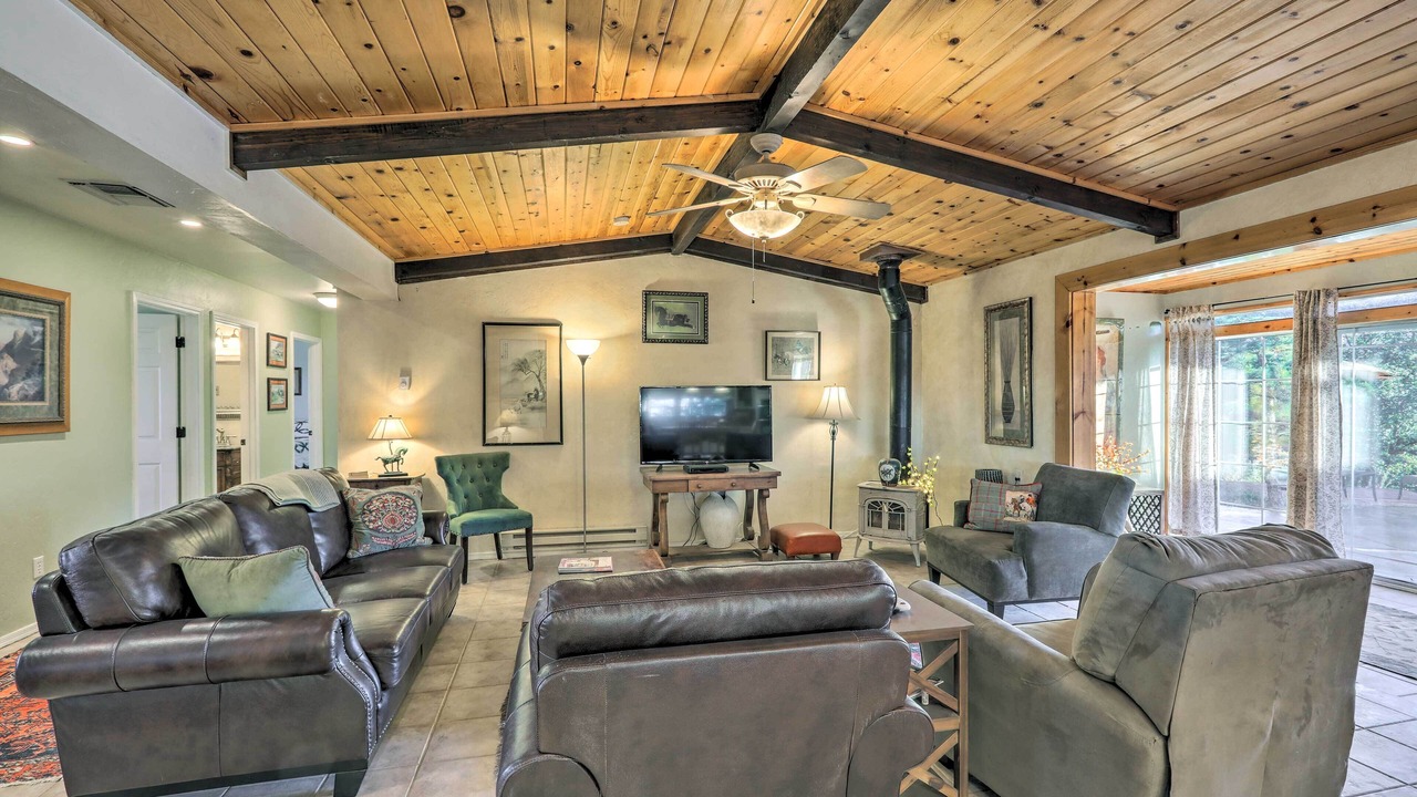 Photo of Livingroom in Williamson