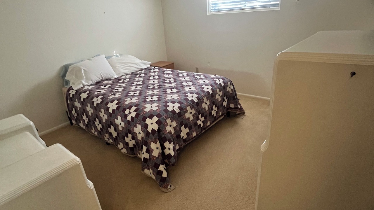 Photo of Bedroom in Northridge