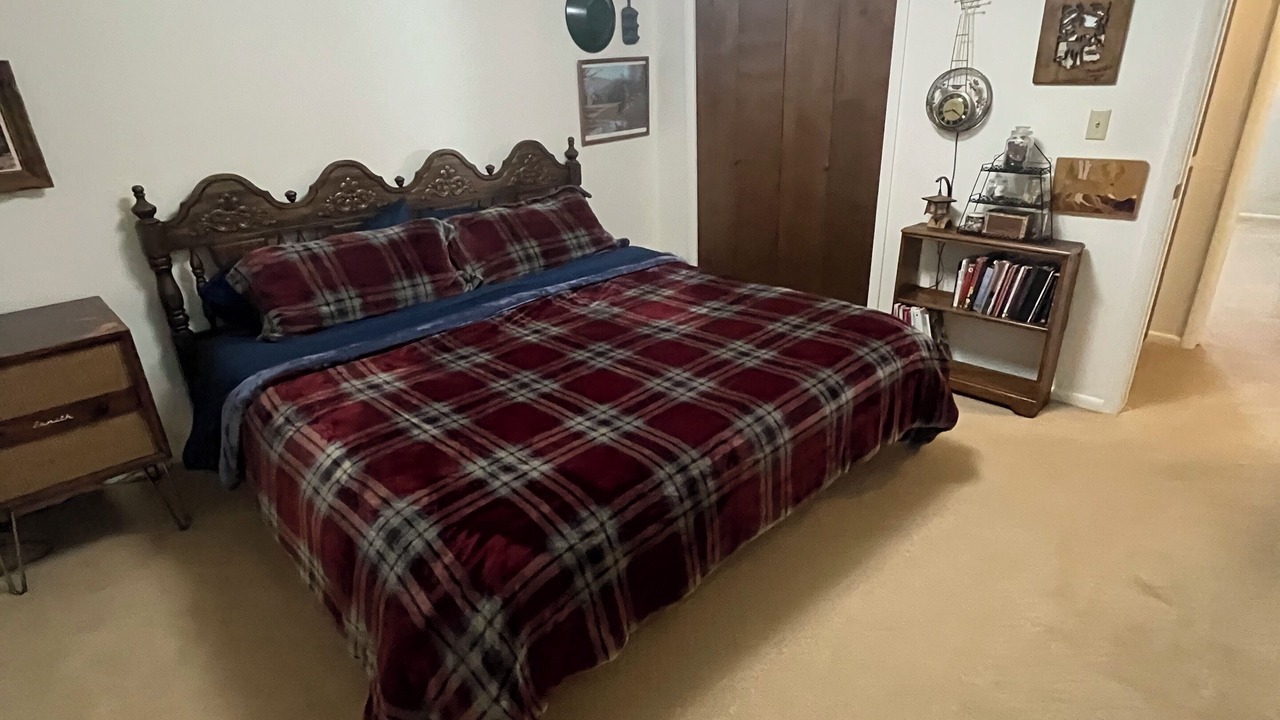 Photo of Bedroom in Northridge