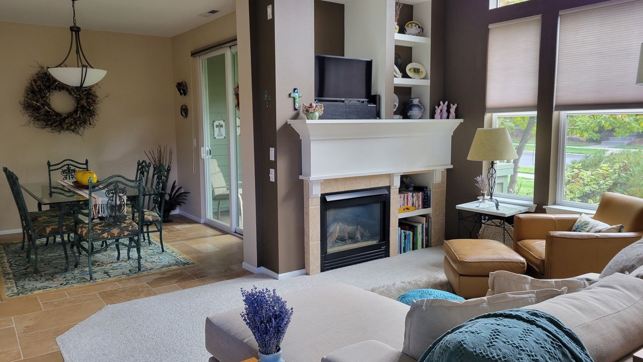 Photo of Livingroom in Southern Crossing