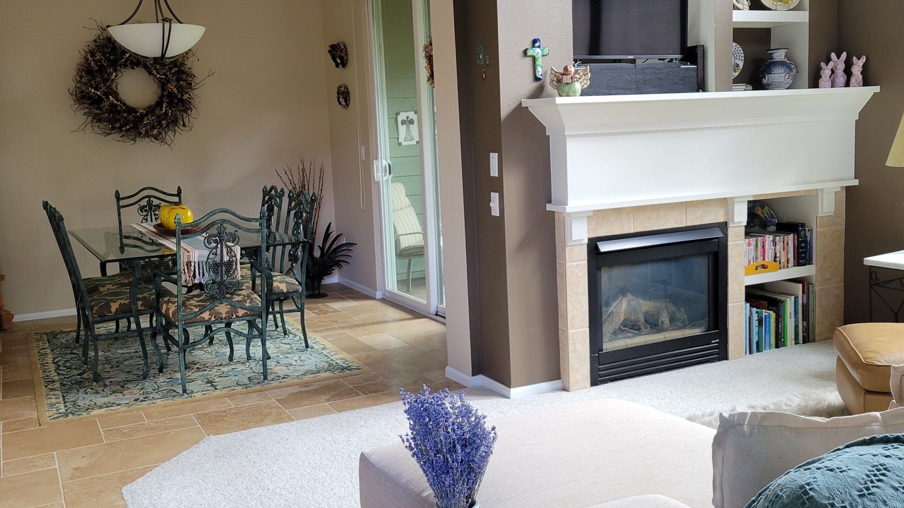Photo of Livingroom in Southern Crossing