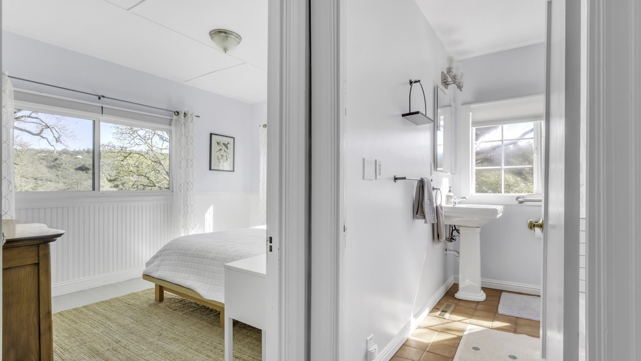 Photo of Bedroom in Santa Rosa