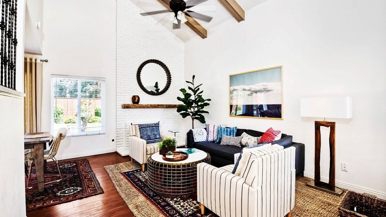 Photo of Livingroom in Mira Mesa
