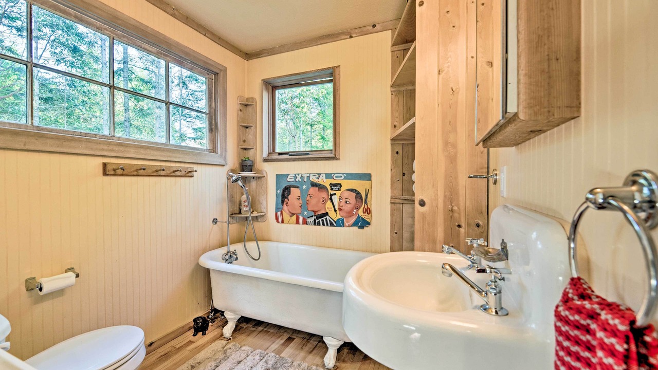 Photo of Bathroom in Adelma Beach