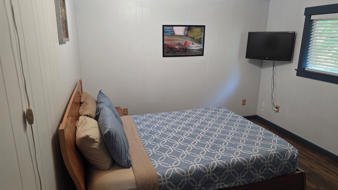 Photo of Bedroom in Rockaway Beach