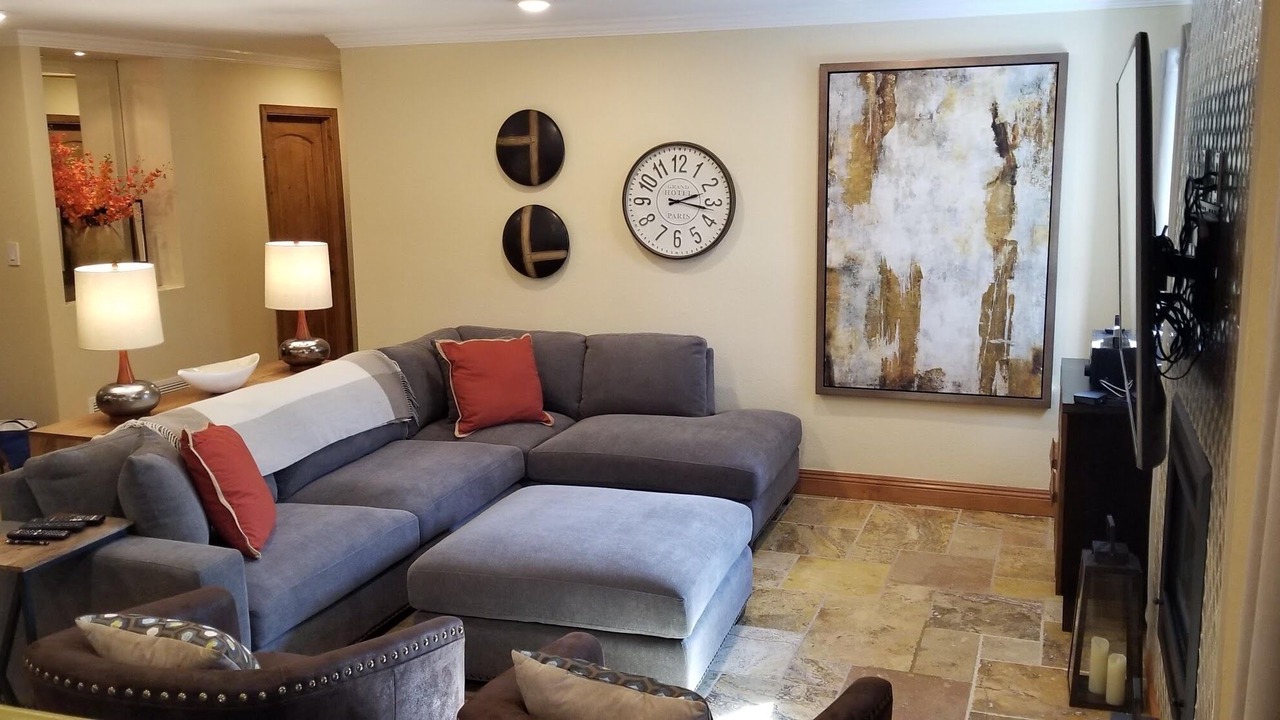 Photo of Livingroom in Chino Canyon