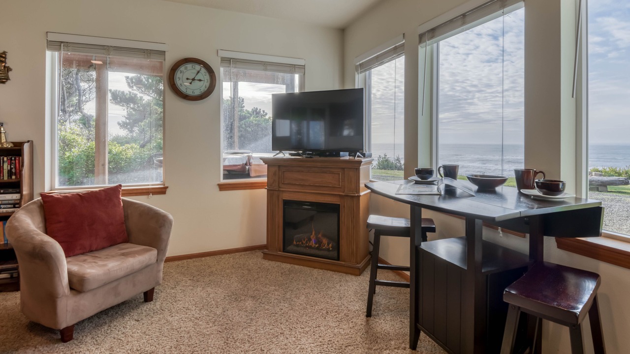 Photo of Livingroom in Beverly Beach