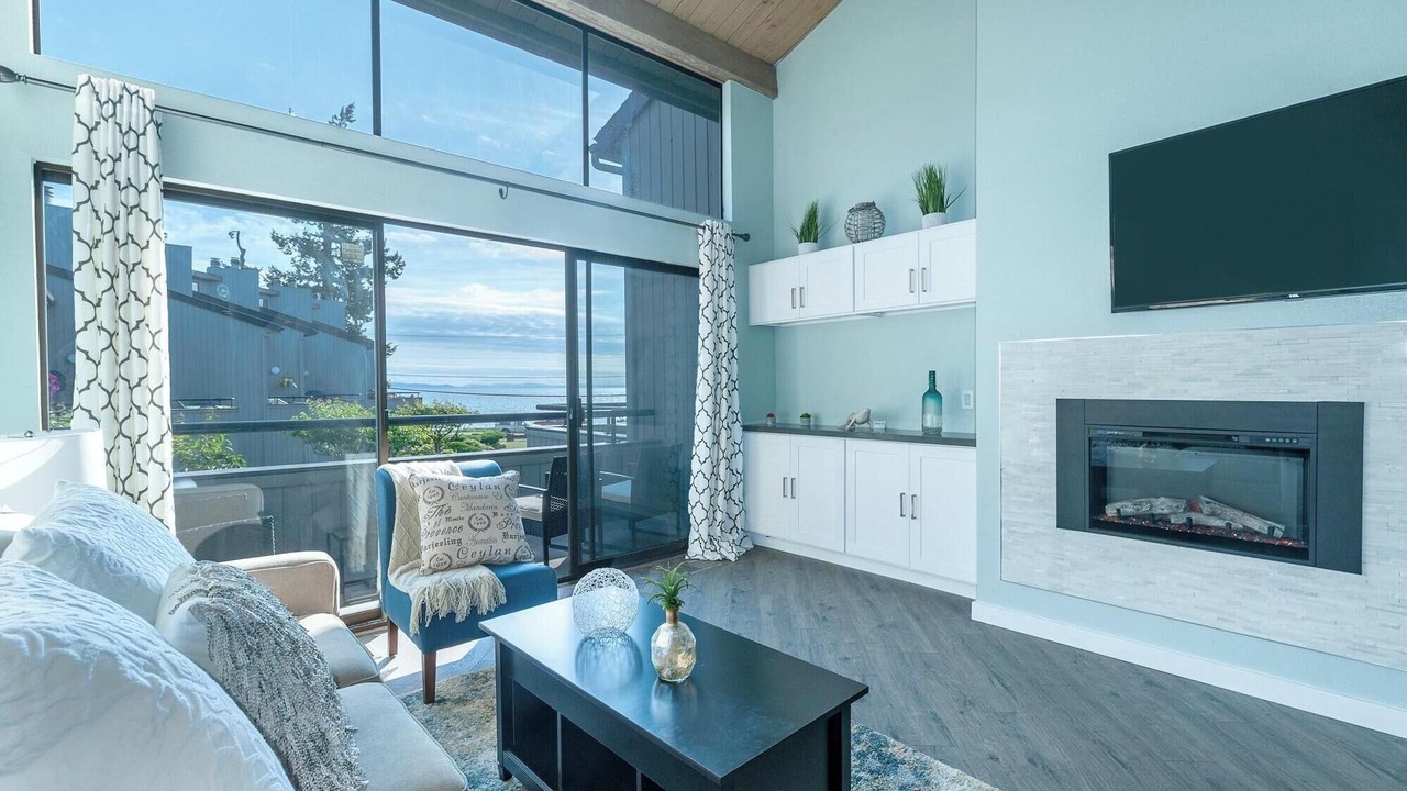 Photo of Livingroom in Birch Bay