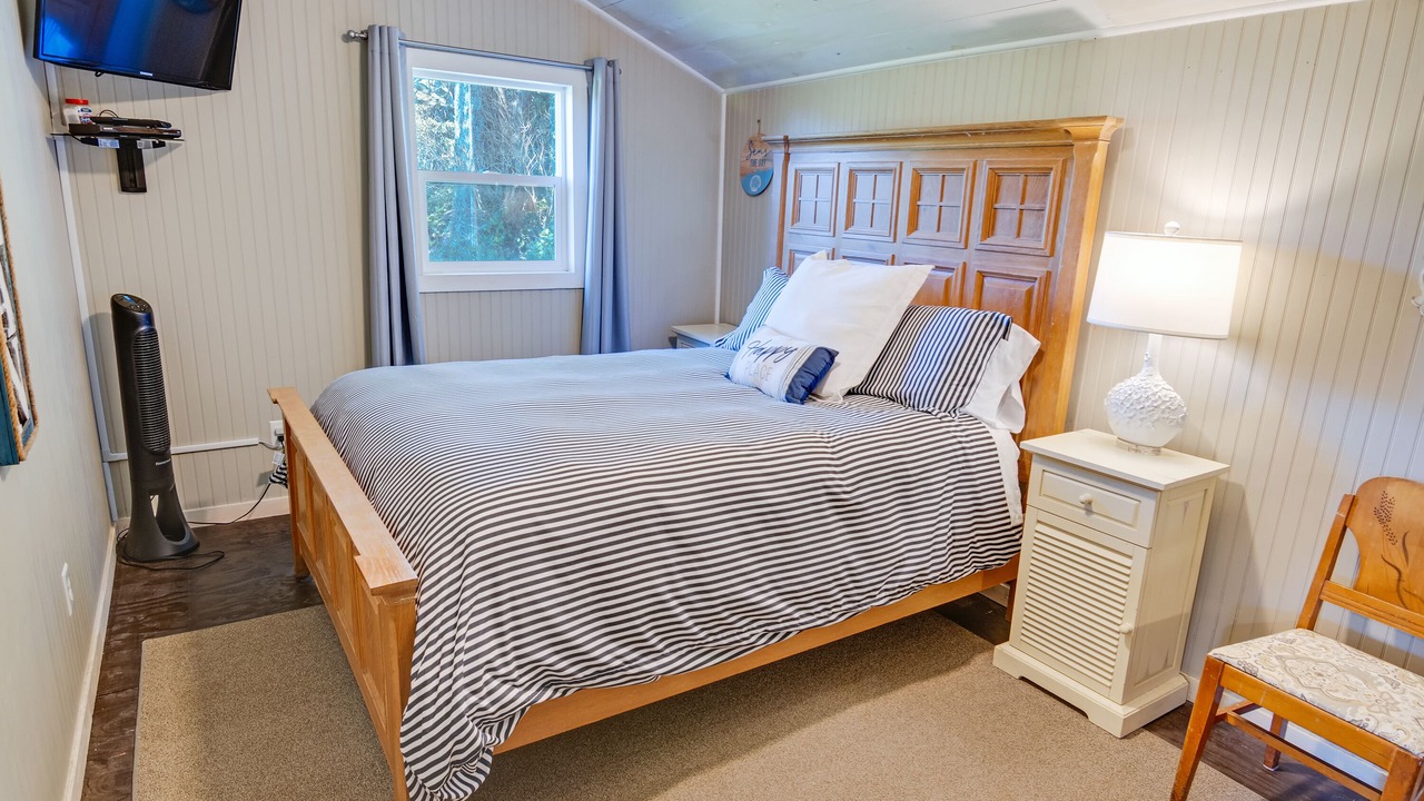 Photo of Bedroom in Seal Rock