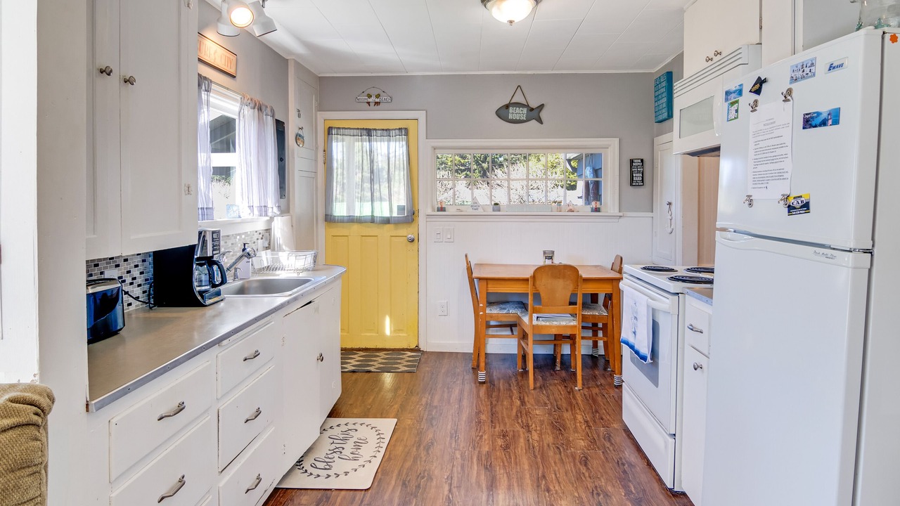 Photo of Kitchen in Seal Rock