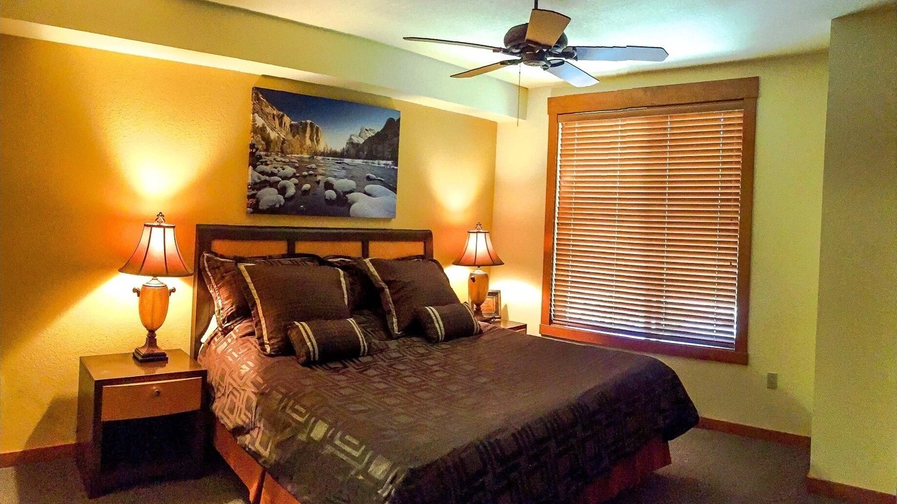 Photo of Bedroom in Mammoth Lakes