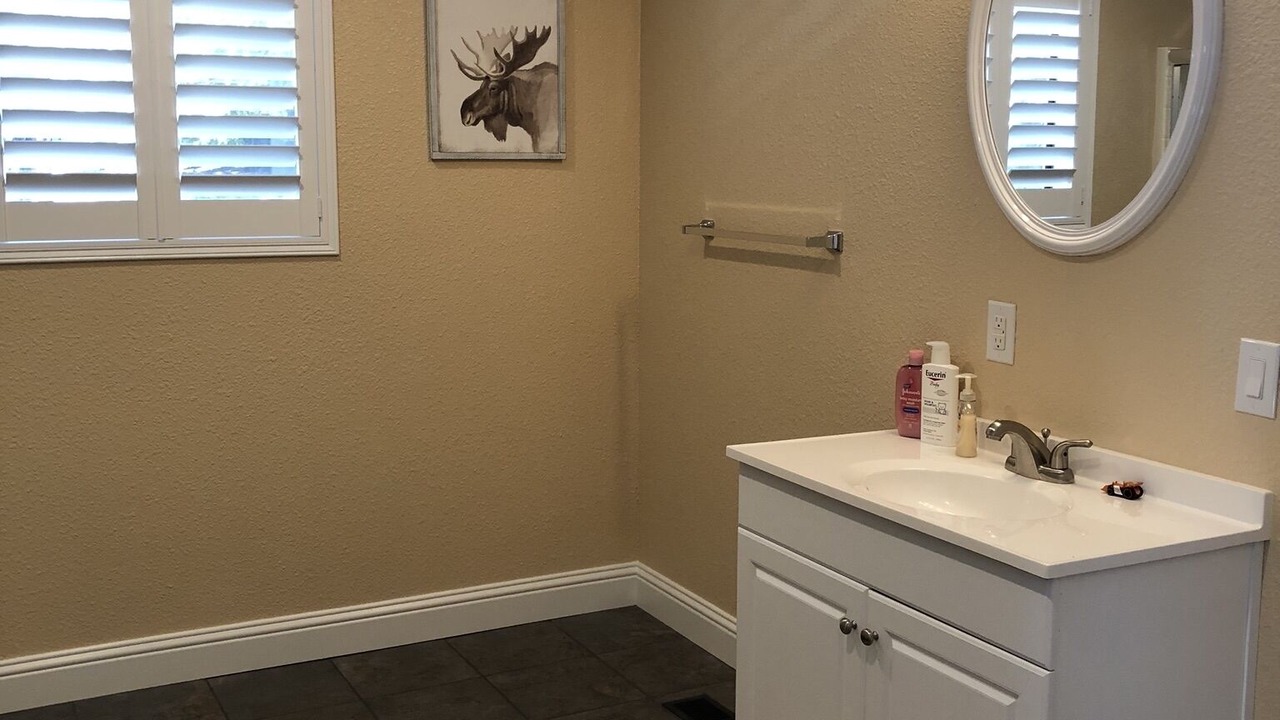 Photo of Bathroom in Lake Almanor Country Club