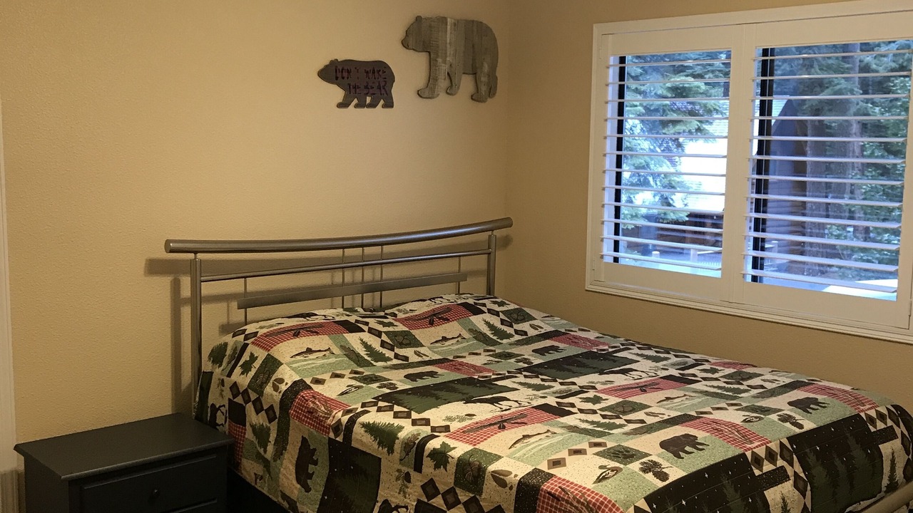 Photo of Bedroom in Lake Almanor Country Club