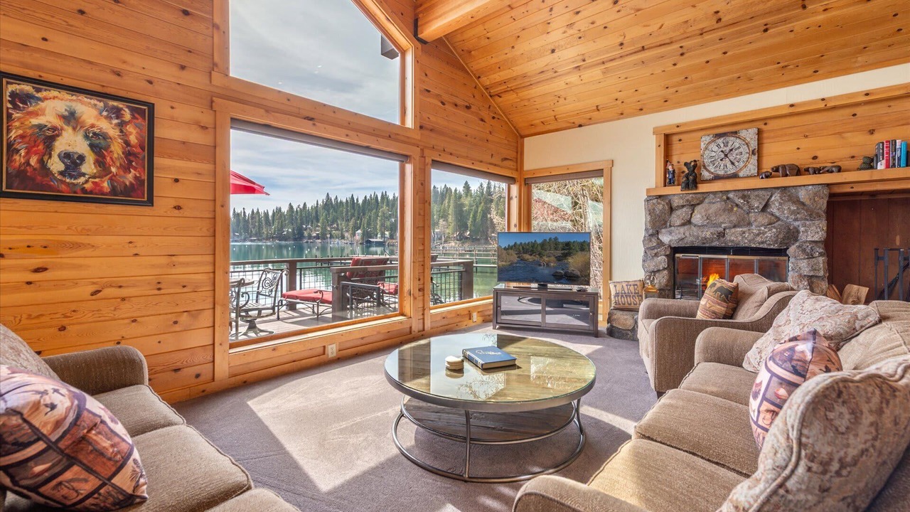Photo of Livingroom in Carnelian Bay