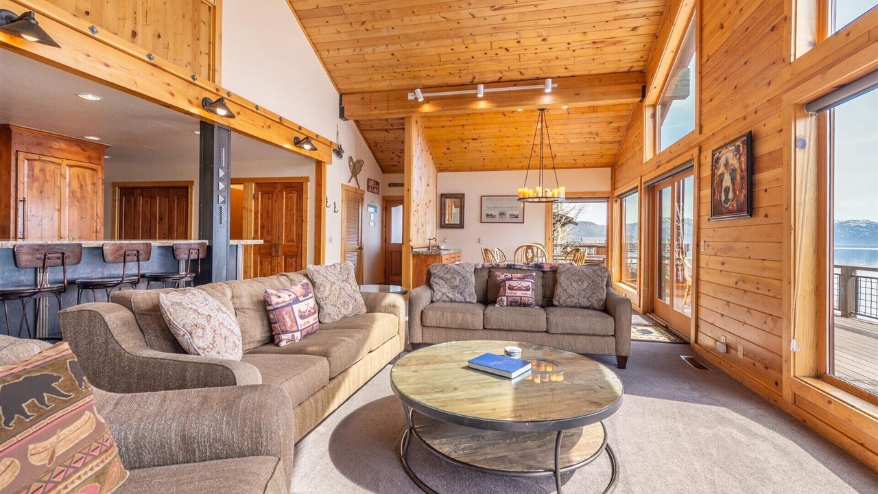 Photo of Livingroom in Carnelian Bay