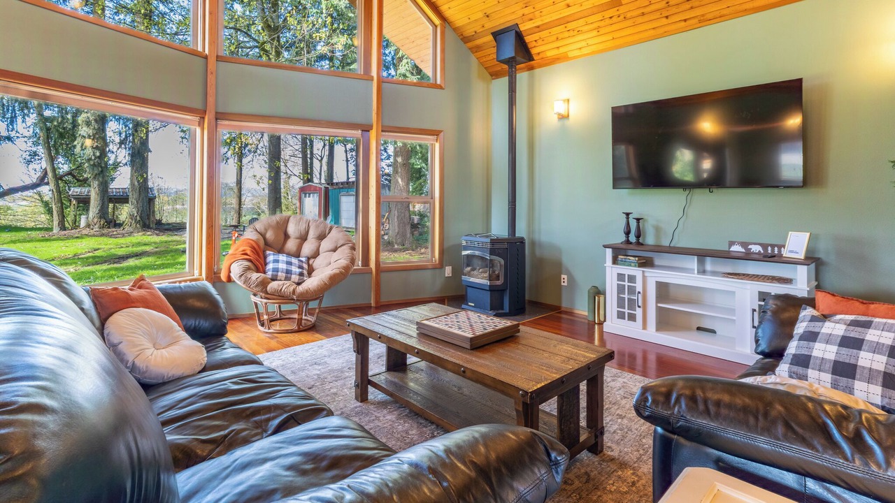 Photo of Livingroom in Newberg