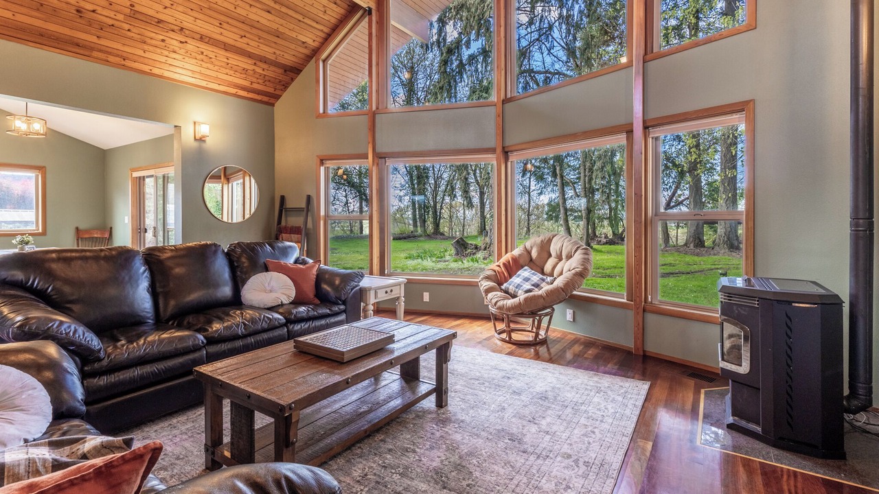Photo of Livingroom in Newberg