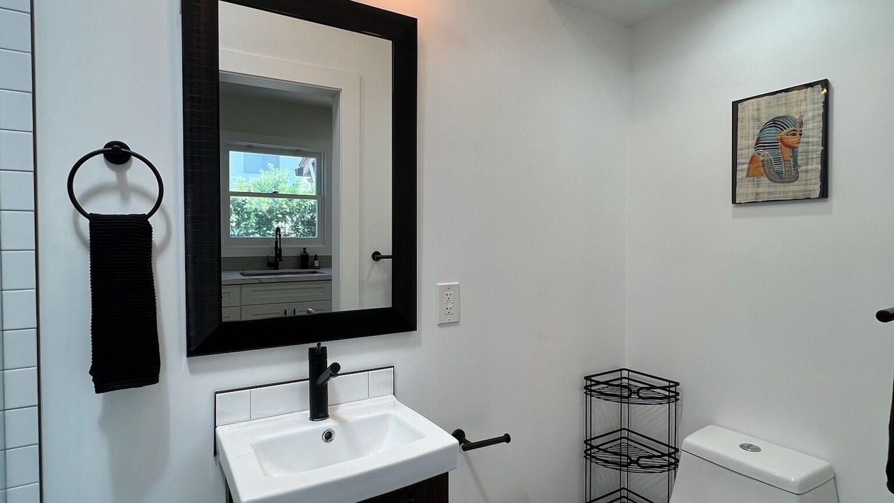 Photo of Bathroom in Los Angeles