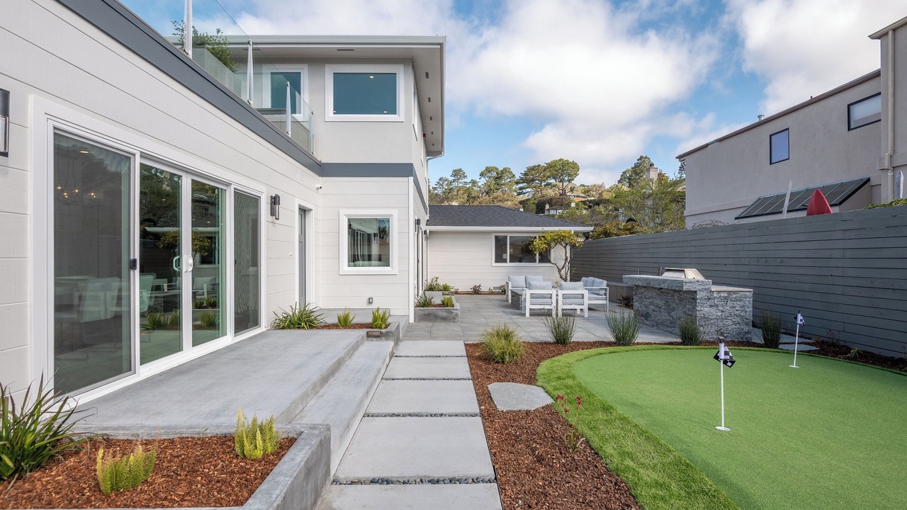Photo of Patio Balcony in Carmel Point