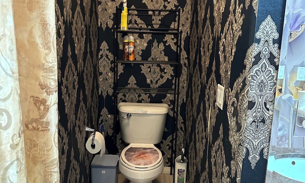 Photo of Bathroom in Arden