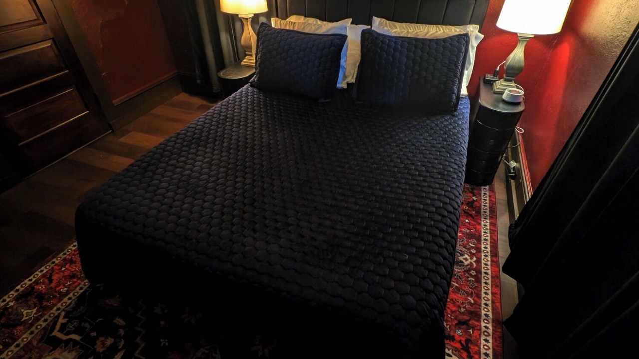 Photo of Bedroom in Red Bluff