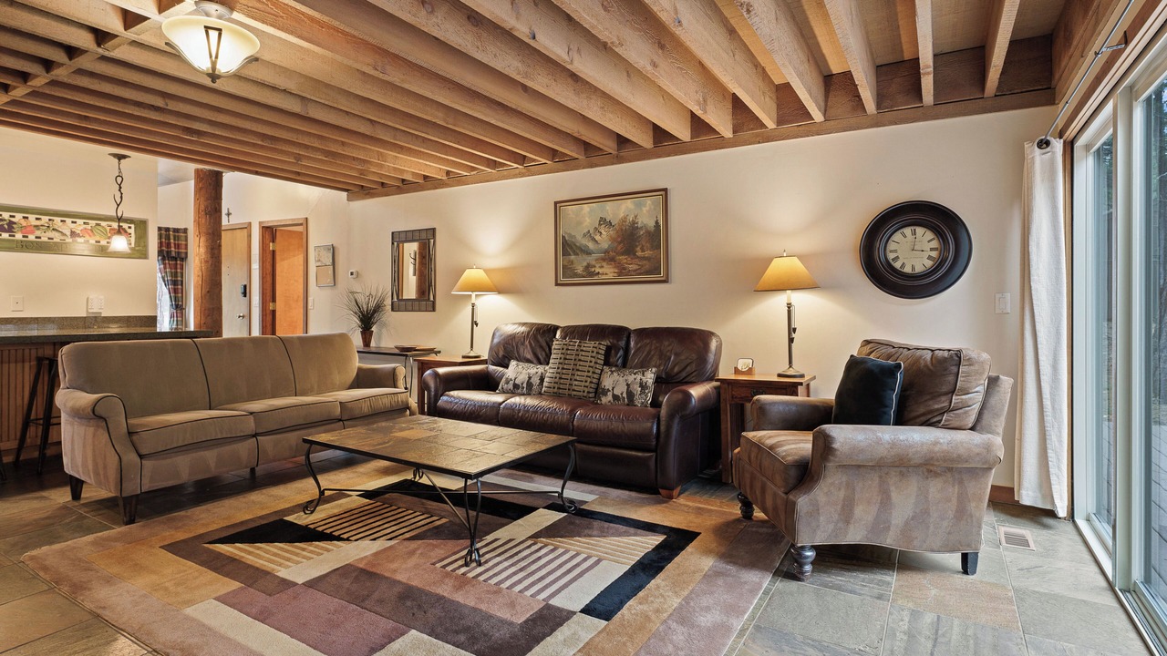 Photo of Livingroom in Overlook Park