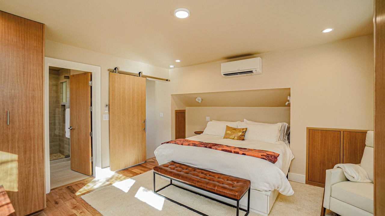 Photo of Bedroom in Ashland