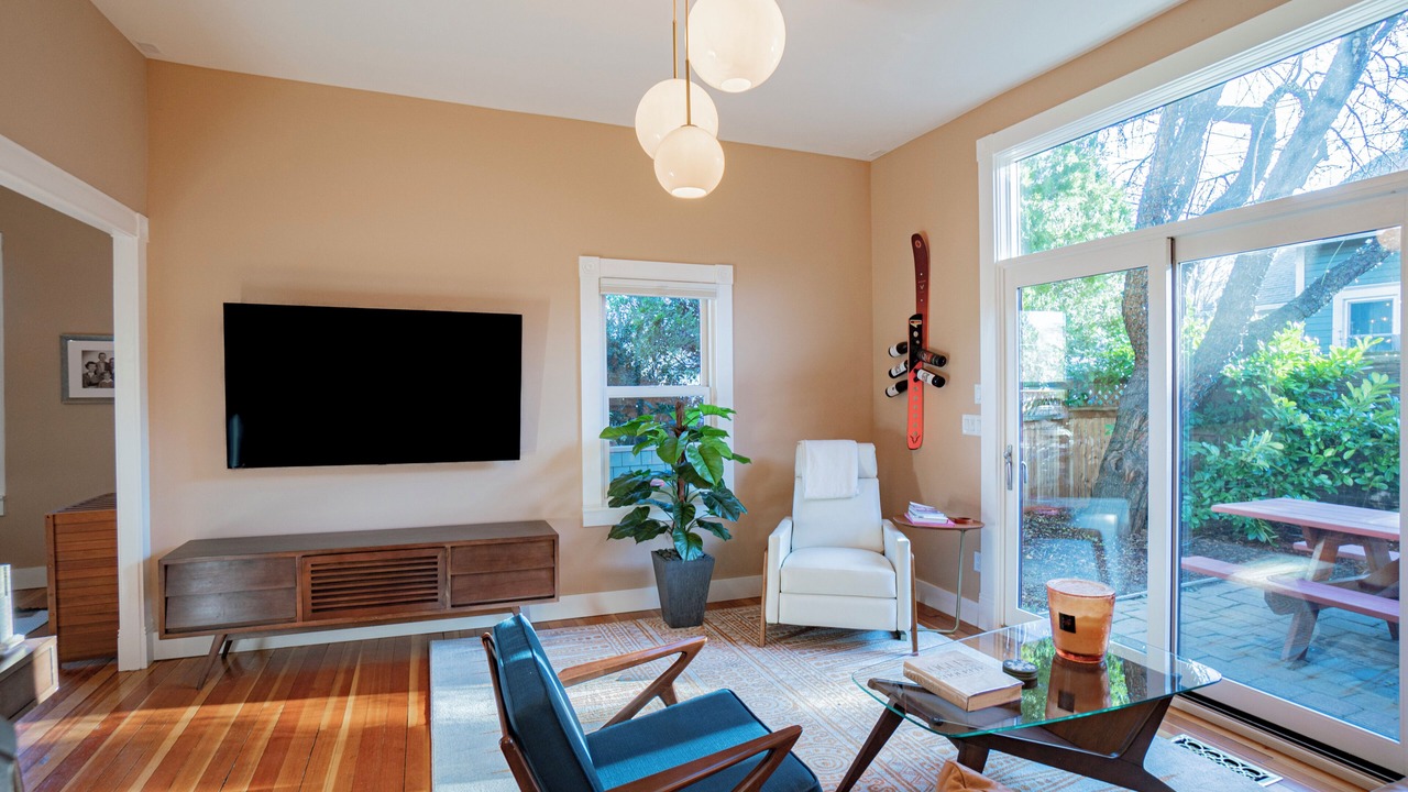 Photo of Livingroom in Ashland