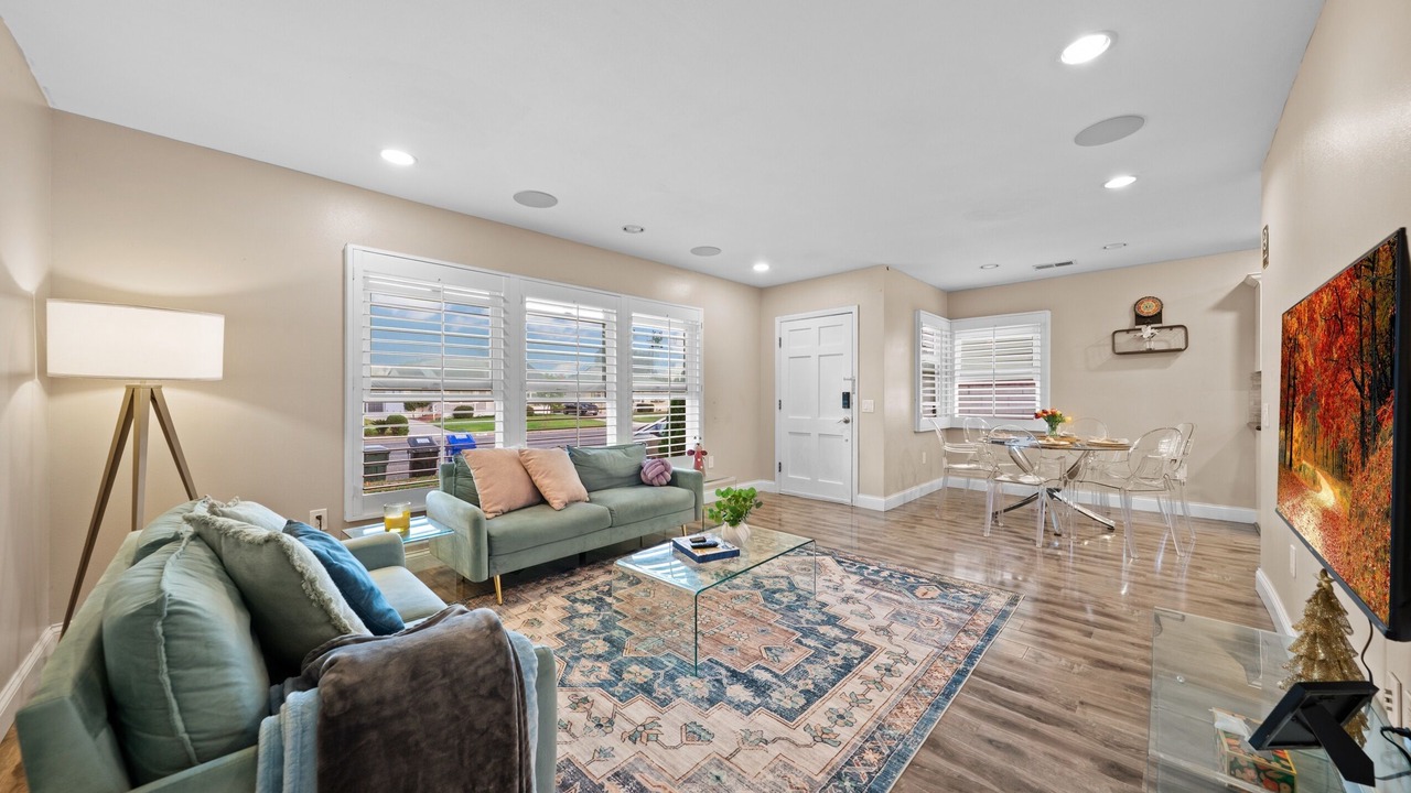 Photo of Livingroom in Mayflower Village